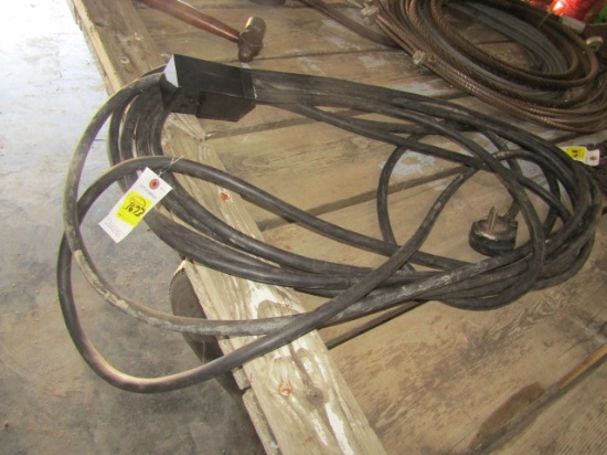 1673. APPROX. 25FT. 220 CORD