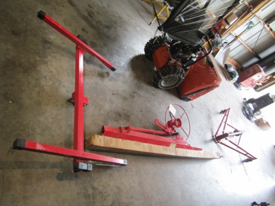 1834. SHEET ROCK LIFT WITH EXTENSIONS