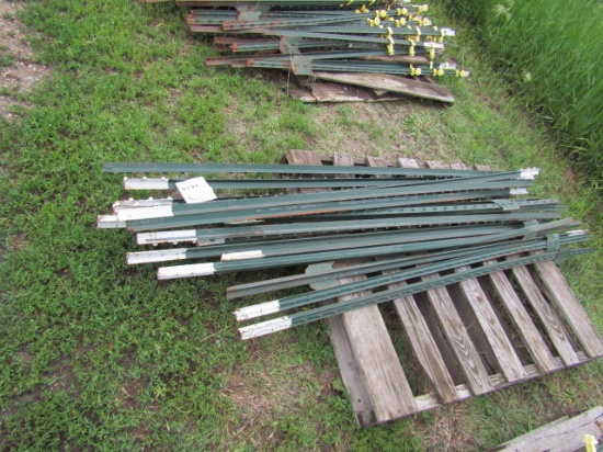 1610. (15) 6 FT. STEEL T POSTS, YOUR BID IS FOR THE ENTIRE LOT, ONE MONEY