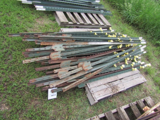 1611. (35) 6 FT. STEEL T POSTS, YOUR BID IS FOR THE ENTIRE LOT, ONE MONEY
