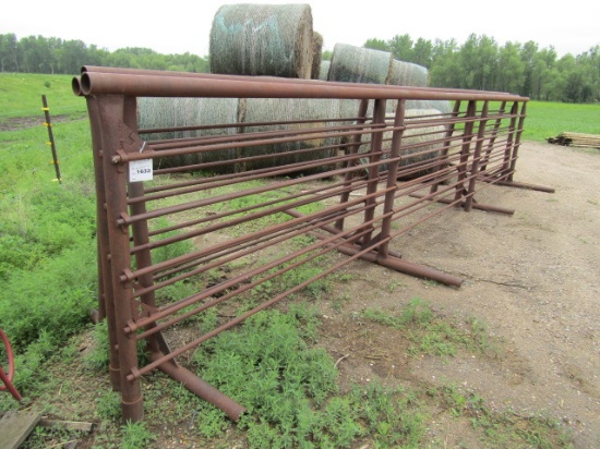 1633. (4 ) 24 FT. FREE STANDING CATTLE PANELS, SOLD INDIVUDALLY, YOUR BID W
