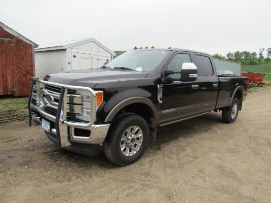 1647. 2019 FORD MODEL F-350 ONE TON KING RANCH SUPER DUTY 4 X 4 LONG BOX QU