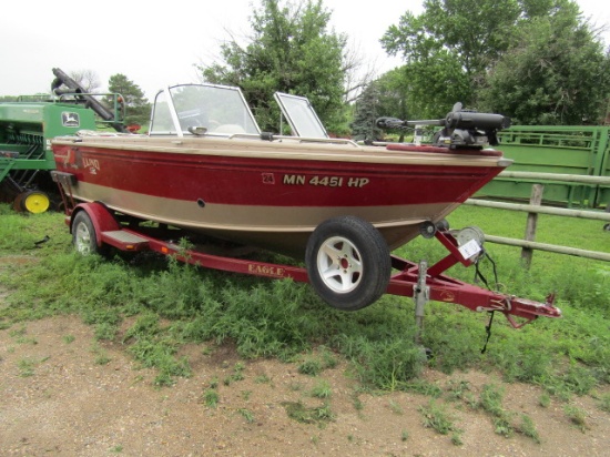 1671. NICE 1998 LUND 17.5 FT. TYEE ALUMINUM FISHING BOAT, WALK THROUGH WIND