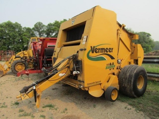 1686. VERMEER MODEL SUPER 605-M CORN STALK SPECIAL NET WRAP ROUND BALER, PU
