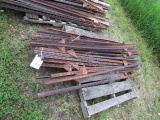 1613. (25) 6 FT. STEEL T POSTS, YOUR BID IS FOR THE ENTIRE LOT, ONE MONEY