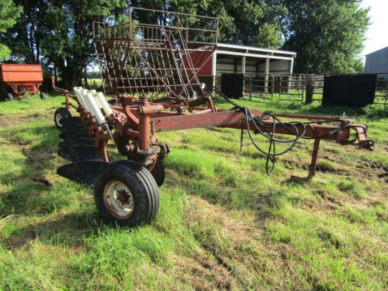 1733. IH MODEL 710 6 X 18 INCH ON LAND PLOW, COULTERS, GAUGE WHEEL