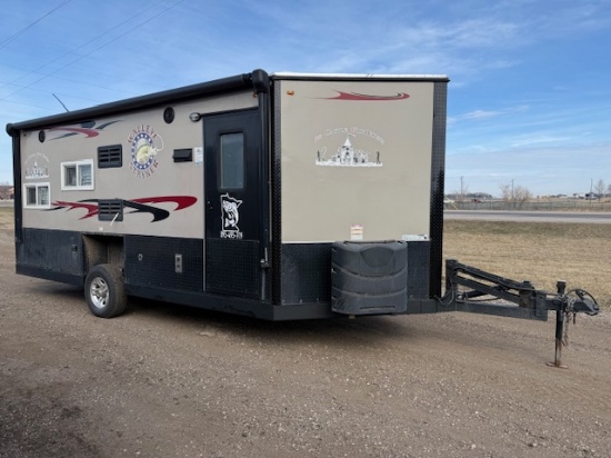 275. 2018 American Surplus Ice Castle 8’x17’ Walleye Stryker