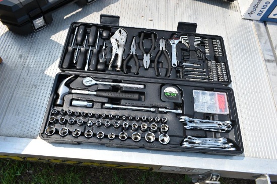 COMBINATION NEW TOOL SET W/ CASE