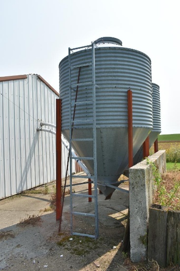 5 TON BULK FEED BIN, NO AUGER, SOUTH OF BARN