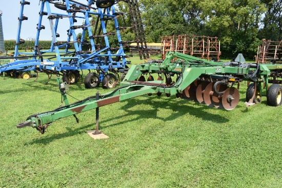 JOHN DEERE 510 5 SHANK DISC RIPPER W/ SUMMERS MODEL 106 3 BAR SPRING TOOTH HARROW, SN N00510X0030