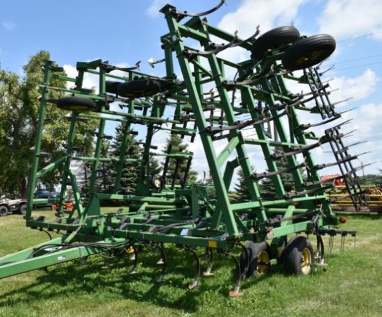 1929. JOHN DEERE MODEL 980 42 FT. FIVE FOLD FIELD CULTIVATOR, WALKING TANDE