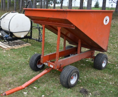 184. Kory Approx. 40 Bushel Gravity Flow Box On 4 Wheel Wagon, Steering Is