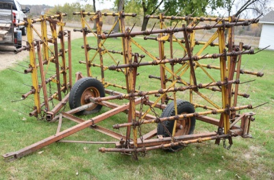 190. 4 Section Tine Tooth Harrow On Harms Transport, Lever Sections