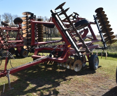 231. Case Ih Model 496 22 Ft. Hydraulic Fold Rigid Disc, Dual Wheels, Sn# J