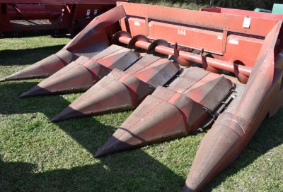 263. Ih Model 844 4rw Corn Head, Seral # U019991