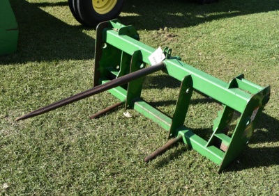 276. Quick Tach Bale Spear Fits Jd 620 Loader