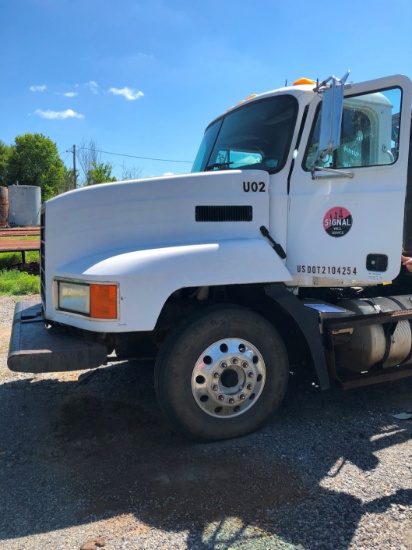 2000 Mack CH613