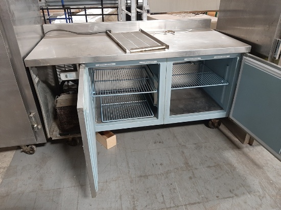 Delfield Self-contained work top refridgerated base  Model:18WC6SL - NOT WORKING