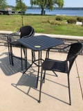 Outdoor Table 4 metal chairs