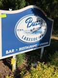 BuzzÕs lakeside inn large sign