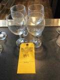 4 wine glasses