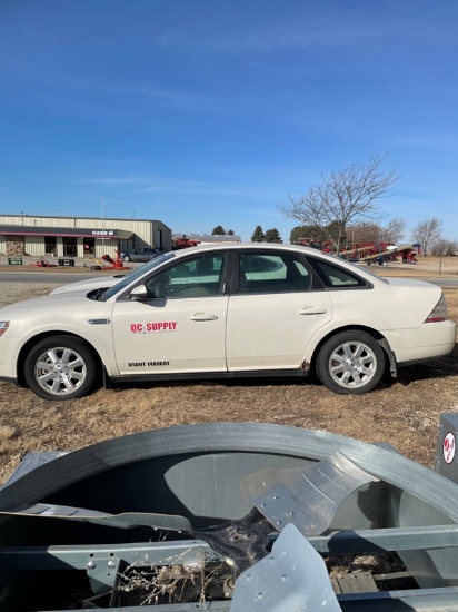Storm Lake, IA- 2009 Ford Taurus SE Sedan