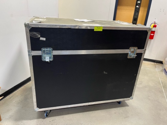Shipping Crate on wheels