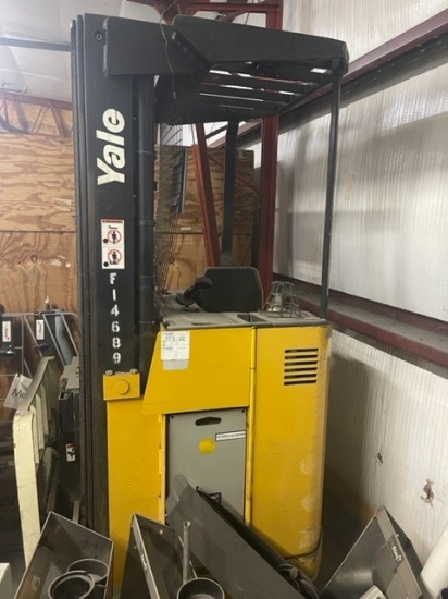 Schuyler, NE- 2002 Yale Reach truck Model: N40XMR3-14.6 VIN: C470N01728Z Hours: 5976 Note: This lot