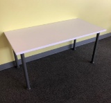 Knoll Standard Desks; White Base w/4 Straight Legs; 60