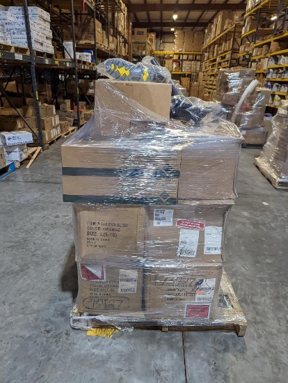 Nevada, MO- New Merchandise Lot: Footwear
