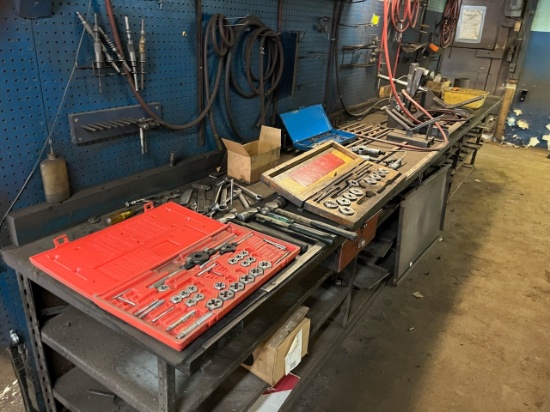 Bench with Cylinder Head Holder, Tap and Die Sets