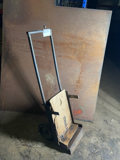 Angled Dolly with Lip