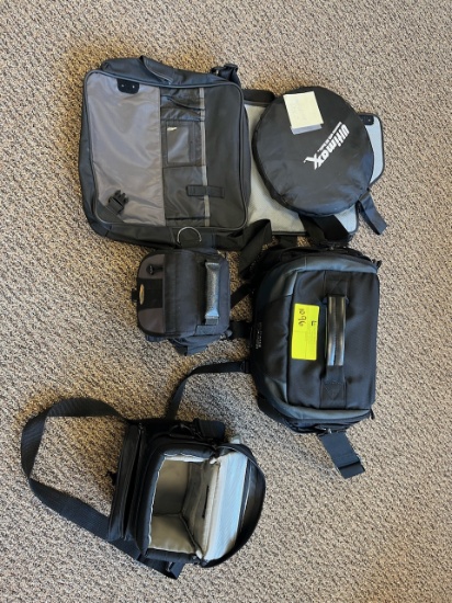 Loc: 12.6.  Lot of 4 Camera Carrying Cases; Ultimaxx Reflector Discs