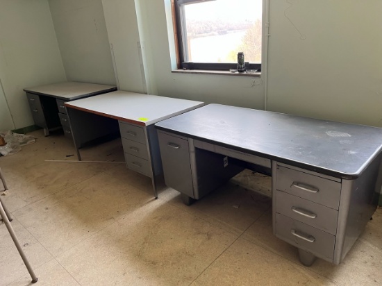 Loc: 12.5. Lot of (3) Asst'd Desks