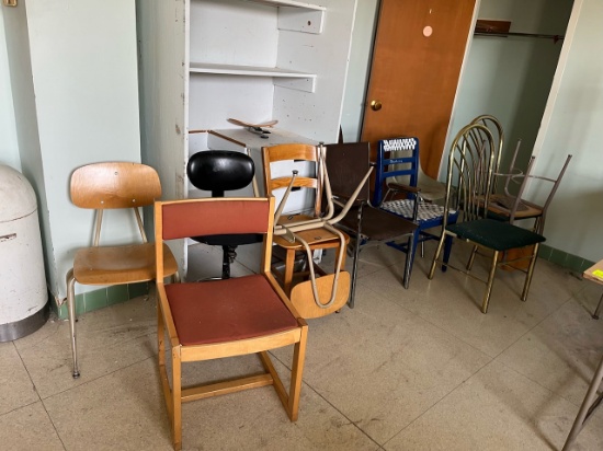 Loc: 12.5. Lot of (12) Asst'd Chairs
