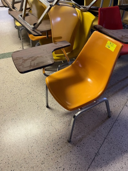 Loc: 12.5. Lot of (22) School Desks