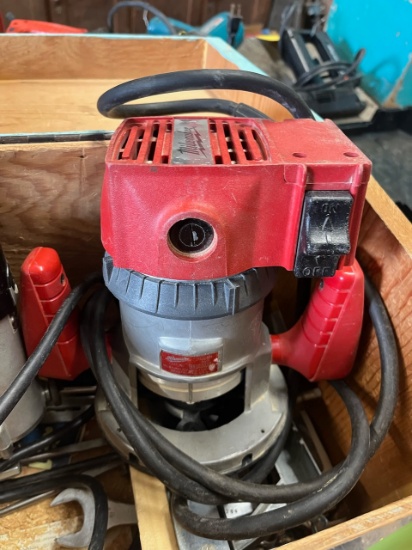 Loc: 3 Maint.  Milwaukee Router w/Attachments