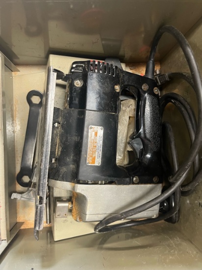Loc: 3 Maint.  Craftsman scroll saw, model 315.17280