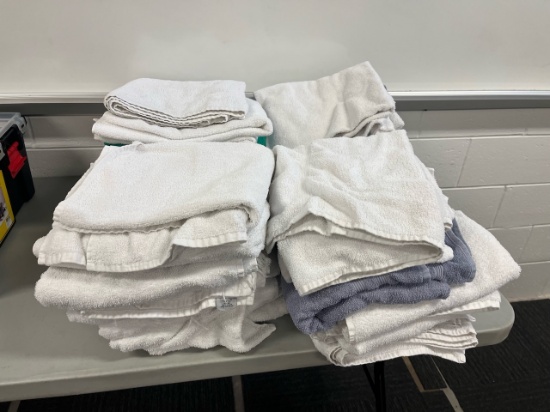 Loc: FH. Lot of (34) Towels