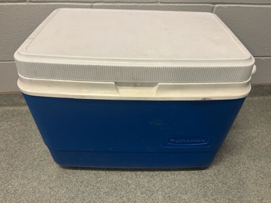 Loc: FH. Rubbermaid cooler