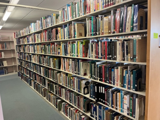 Loc: 5. Lot of Assorted Books of Medicine, Enginieering, Agriculture, Management and Public relation