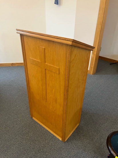 Loc: 6. Podium. This lot is located at: 532 Franklin St, Hancock, MI 49930. PLEASE NOTE: Removal of