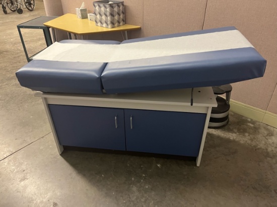 Loc: 4, FHC. Exam Table 54"x26"x32". This lot is located at: 601 Franklin St, Hancock, MI 49930