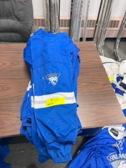 Loc: 2, Seminar A. JOG Athletic Hockey Wear Professional Hockey Socks - 17 Blue pairs. This lot is l