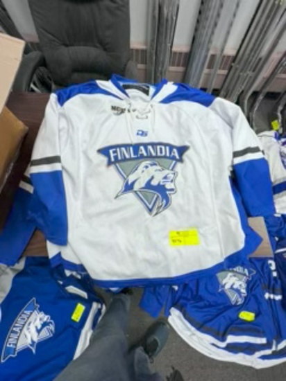 Loc: 2, Seminar A. DS Hockey Jerseys - Numbers 26, 26, 13, 27, 24, 12, 10, 20, 7, 1. This lot is loc