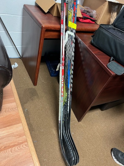 Loc: 2, Court. 7 Used Ice Hockey Sicks. This lot is located at: 535 Summit St Hancock, MI 49930
