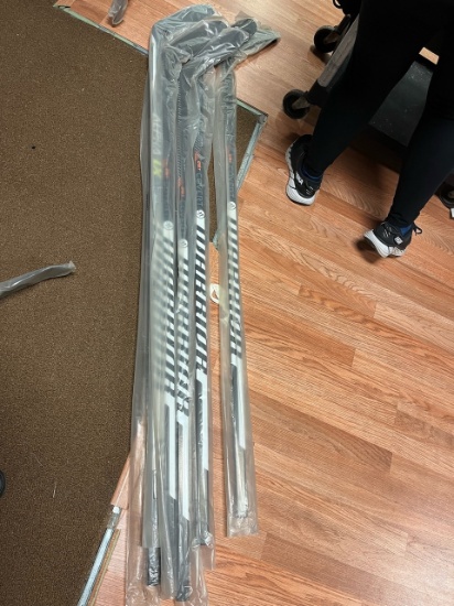 Loc: 2, Court. New Warrior Alpha LXT W28-85-FLEX-SR Hockey Stick. This lot is located at: 535 Summit