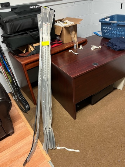 Loc: 2, Court. New Warrior Alpha LXT W88-65-FLEX-SR Hockey Stick. This lot is located at: 535 Summit