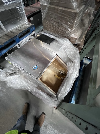 18-37-05 -  Hoshizaki Ice Maker