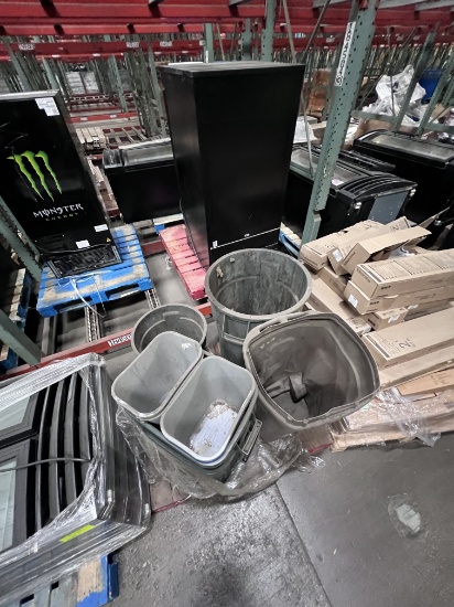 18-45-08 -  Lot Of Mixed Trash Cans